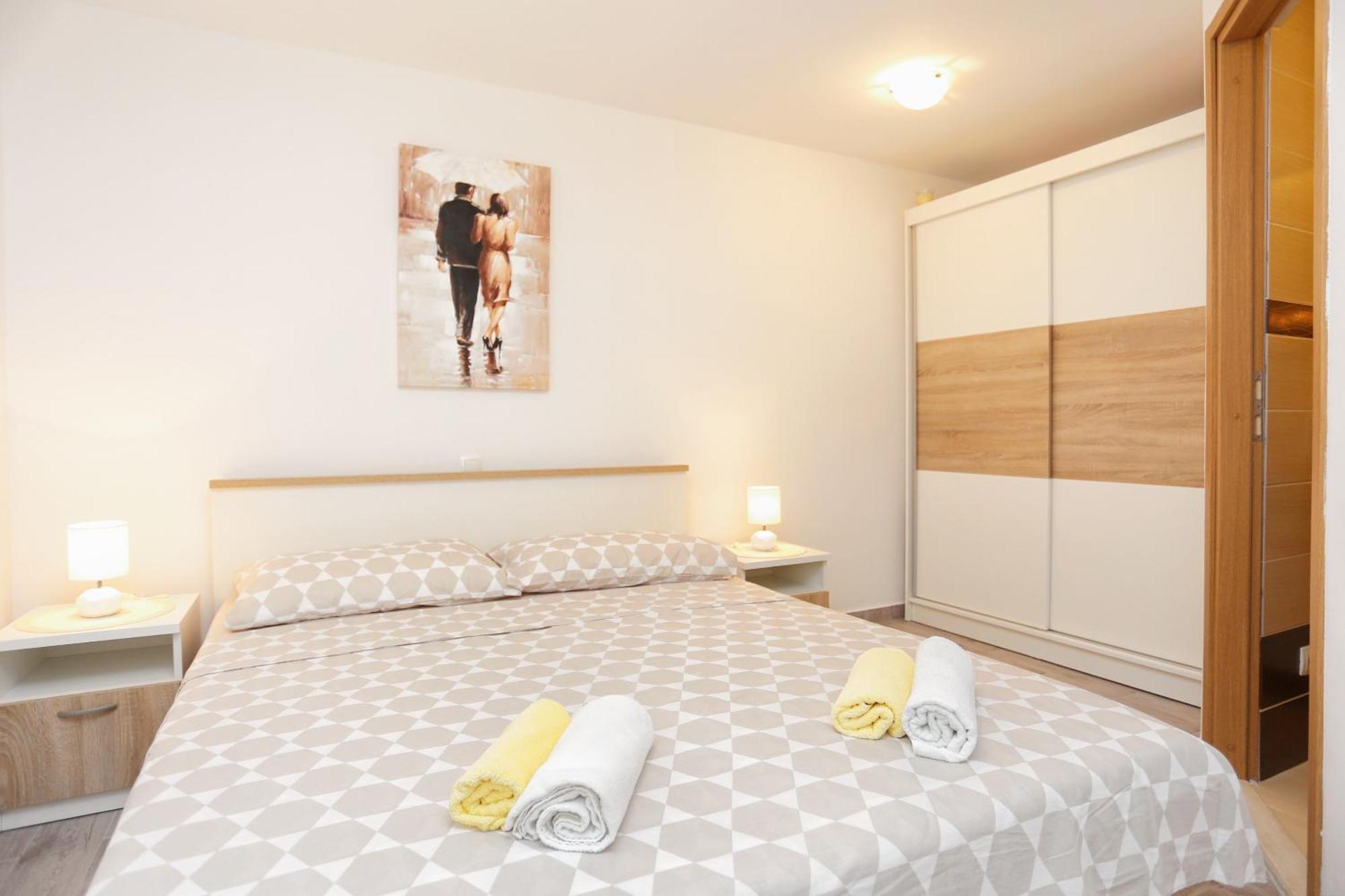 Apartments By The Sea Kastel Kambelovac, Kastela - 8679 Pokój zdjęcie